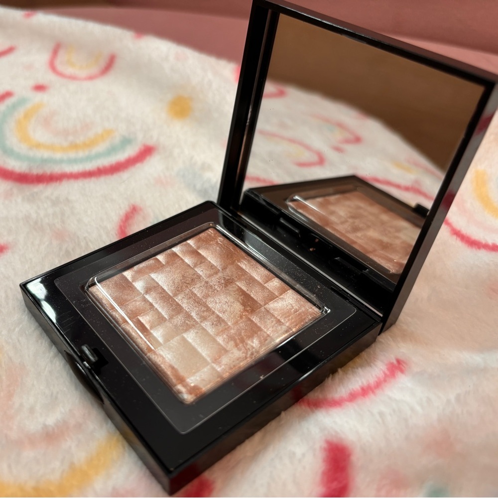 NWOB BOBBI BROWN HIGHLIGHTER IN PINK GLOW